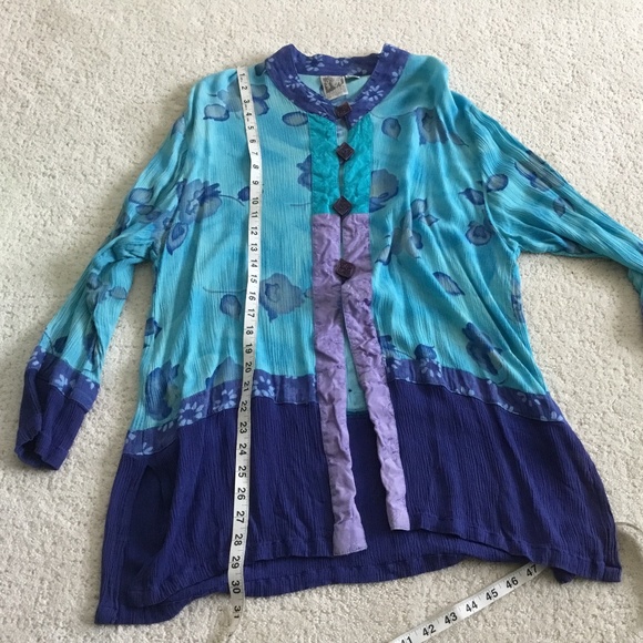 Globe Trotter Clothing of Bali Top - Picture 6 of 7